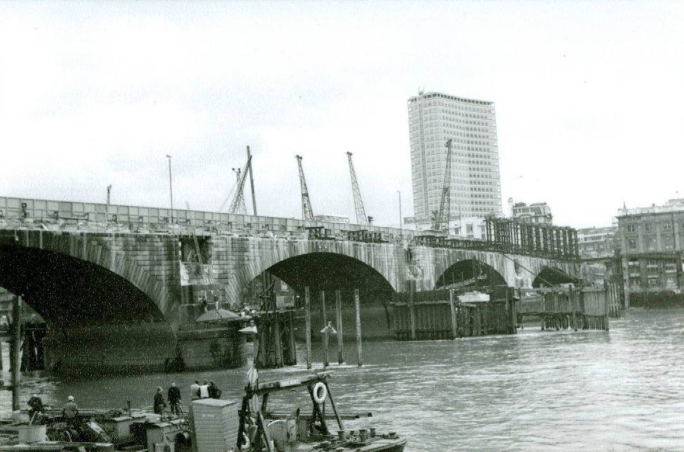 London Br Demolition 01